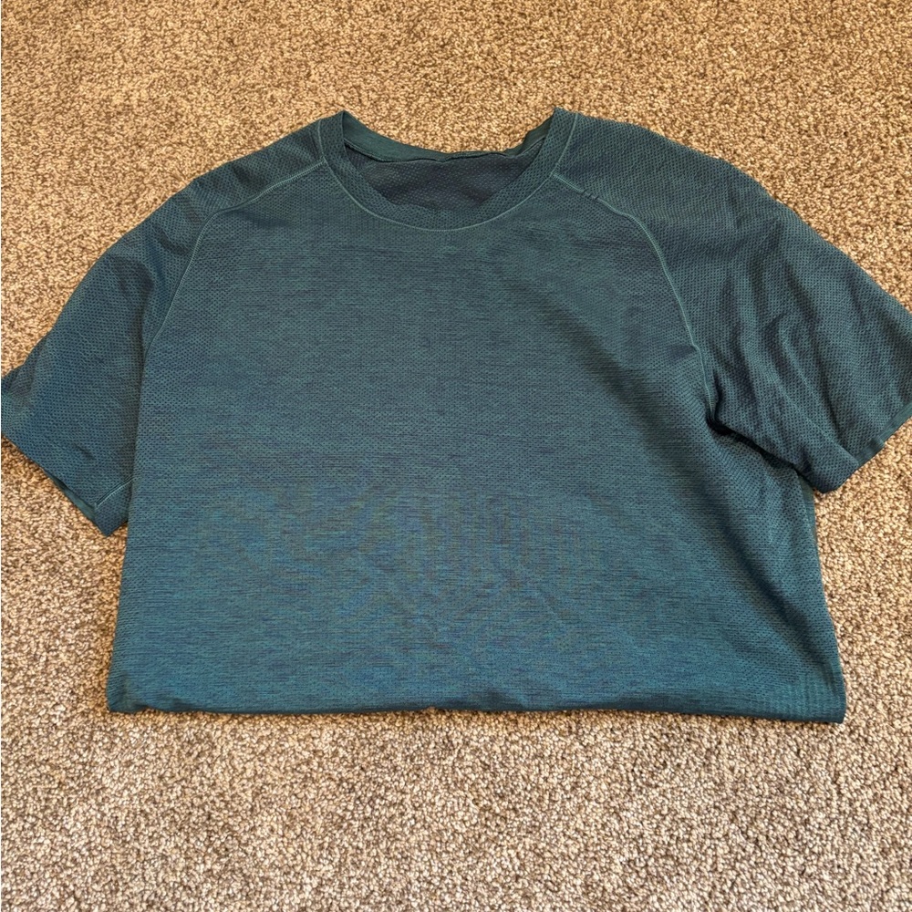 lululemon men’s short sleeve